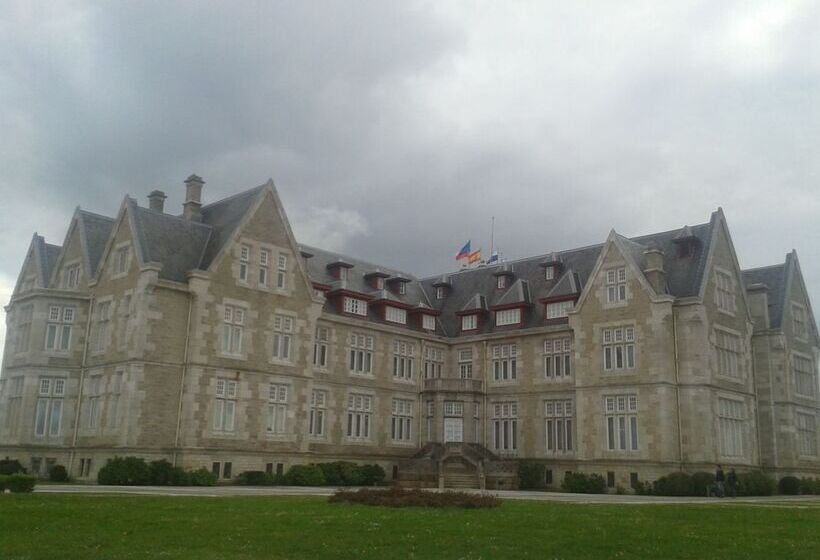 Отель Hostal Rocamar