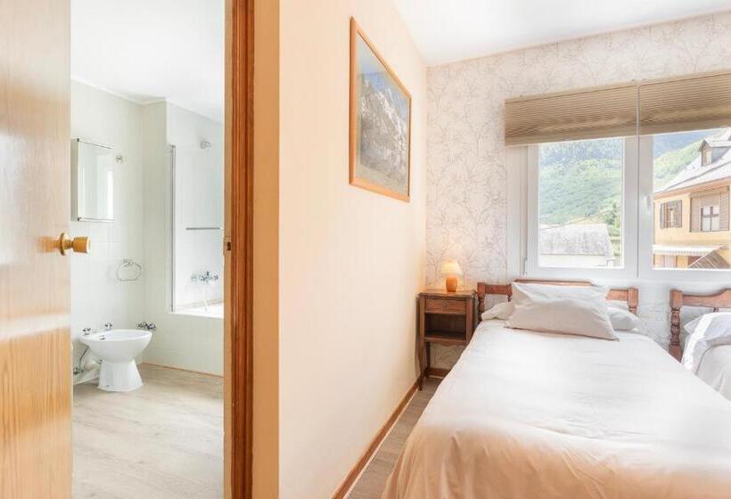 בית מלון כפרי Hostaltina