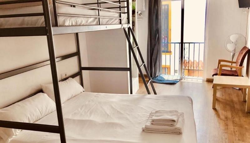 هتل Hostel Bohemia