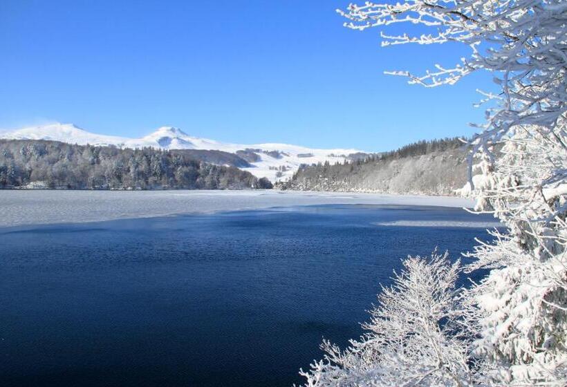 호텔 Hôtel Les Charmilles