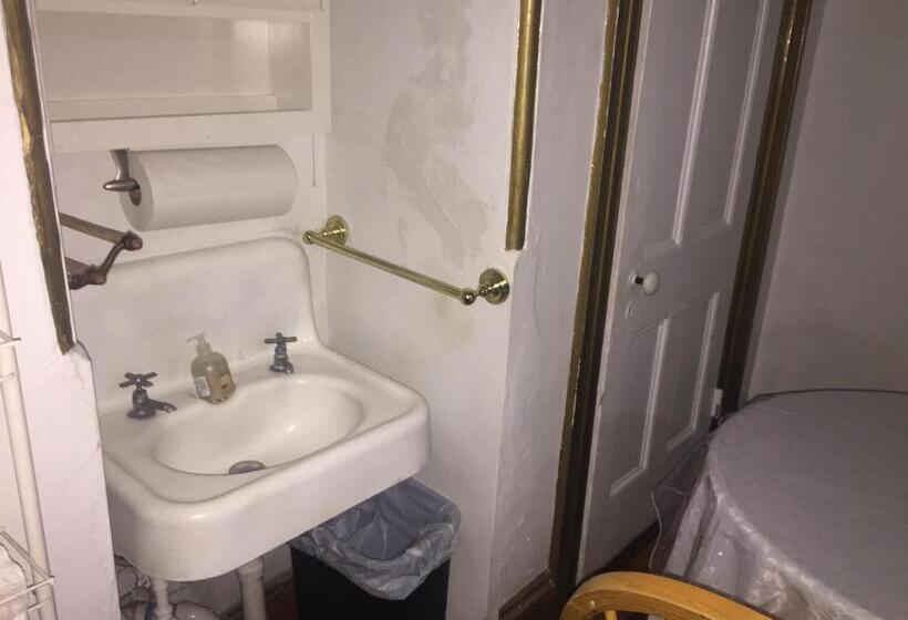 Отель Illumination Bed & Breakfast