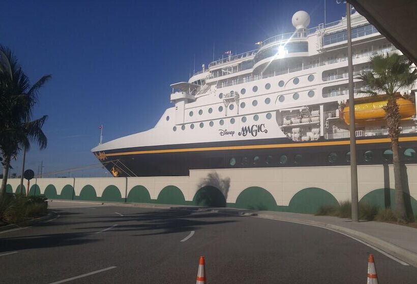 בית מלון כפרי Kapp And Kappy B&b