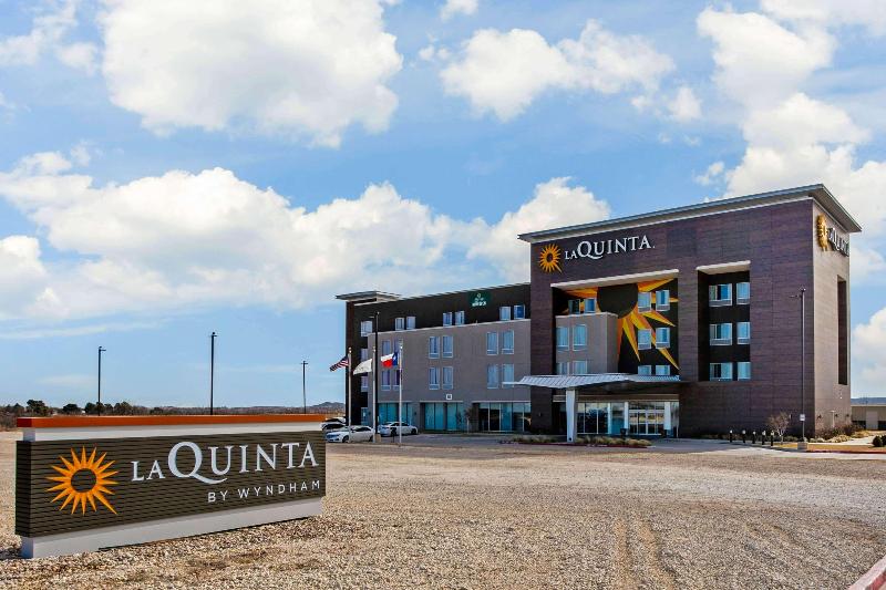 Отель La Quinta By Wyndham Sweetwater East