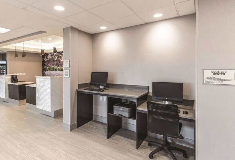 فندق La Quinta Inn & Suites By Wyndham Walla Walla