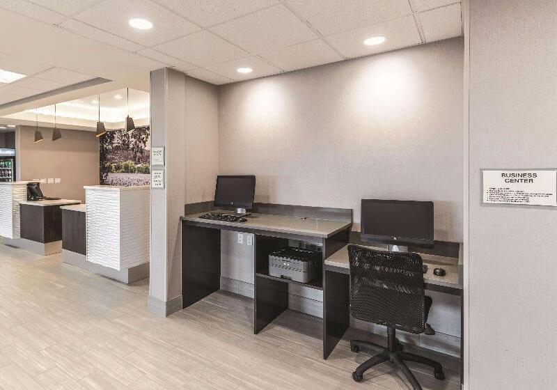 فندق La Quinta Inn & Suites By Wyndham Walla Walla