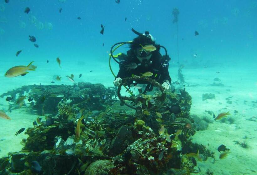 هتل Malapascua Exotic Island Dive Resort