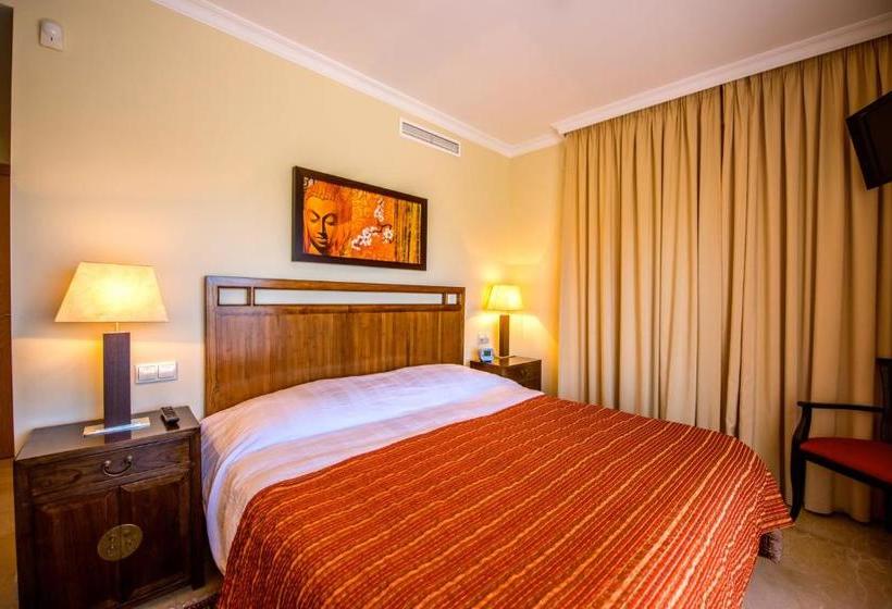 فندق Malibu Apartments