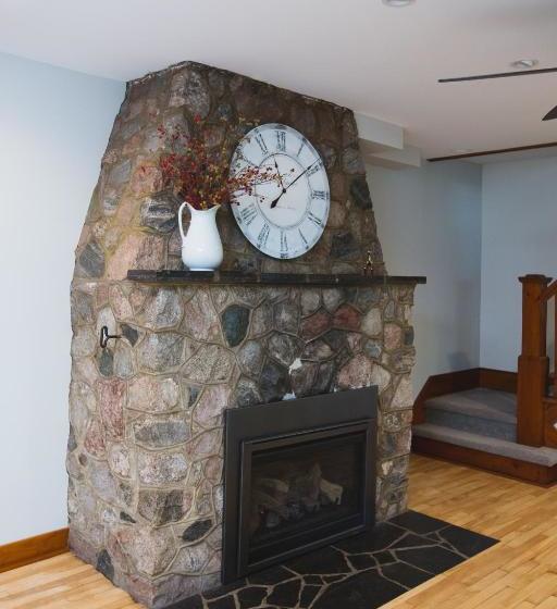 Отель Mission Springs Lake House