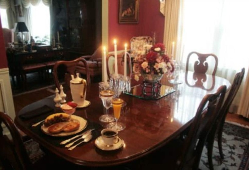 酒店 Moore House Bed And Breakfast