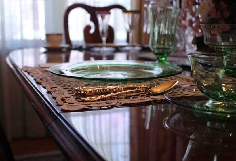 酒店 Moore House Bed And Breakfast