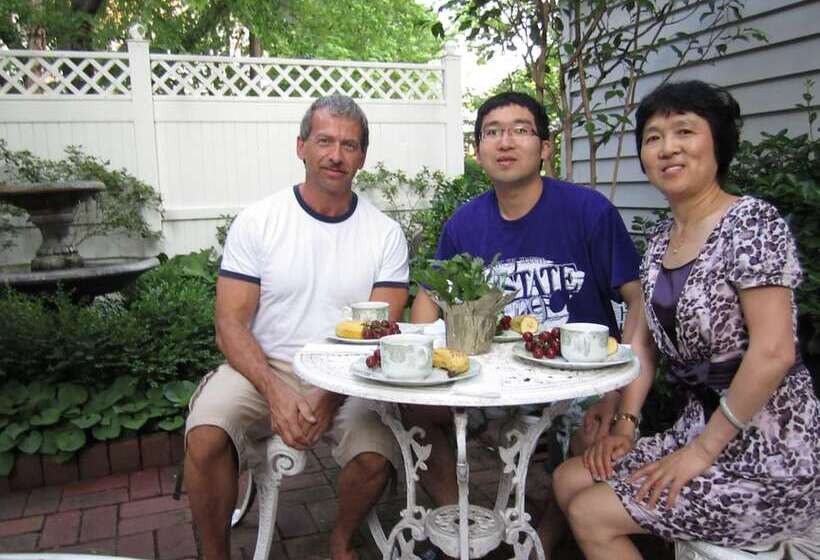 酒店 Moore House Bed And Breakfast