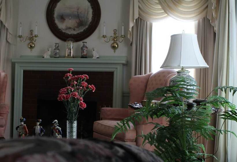 酒店 Moore House Bed And Breakfast