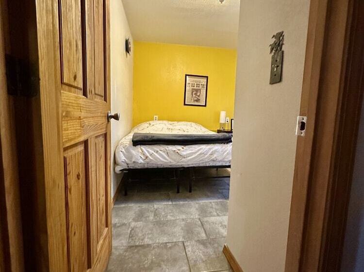 호텔 Moose Tracks B & B