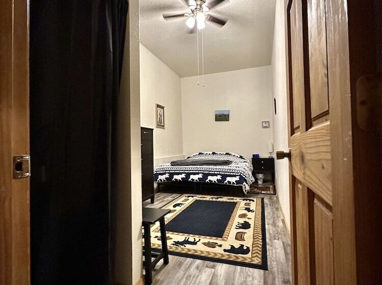 호텔 Moose Tracks B & B