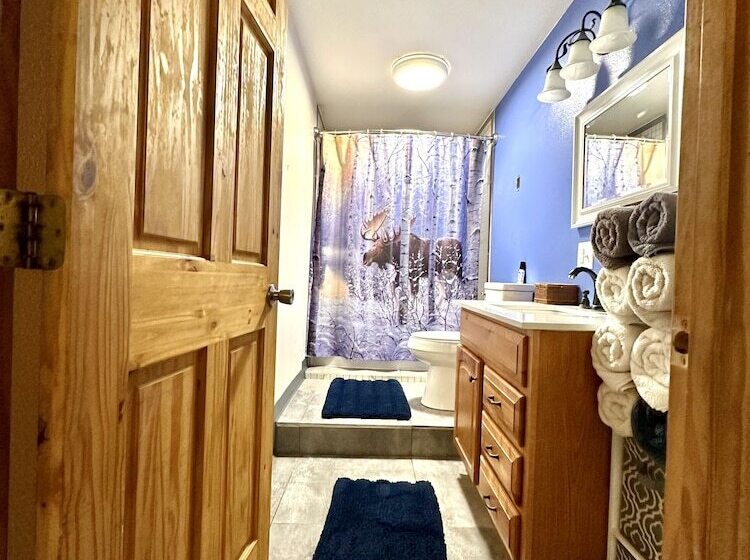 호텔 Moose Tracks B & B