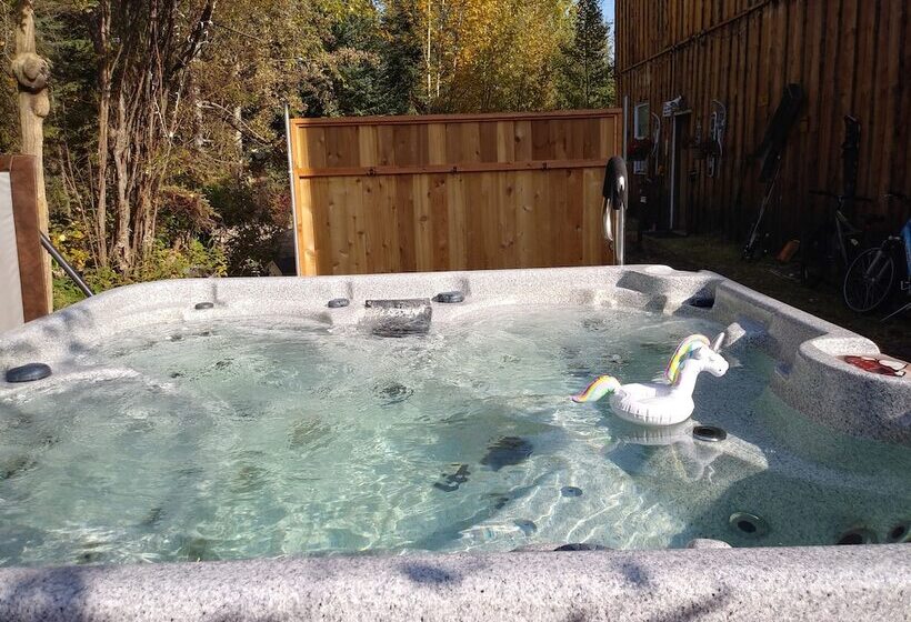 호텔 Moose Tracks B & B