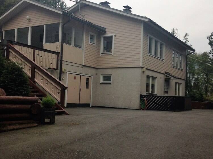 Отель Mukava Maja Majoitus