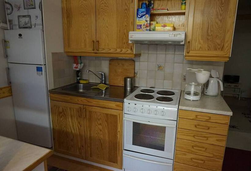 Отель Mukava Maja Majoitus