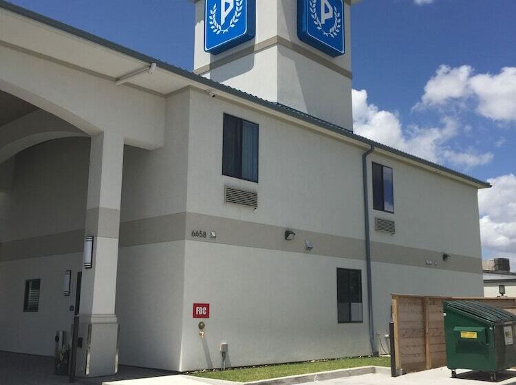 فندق Palace Inn Gulfgate