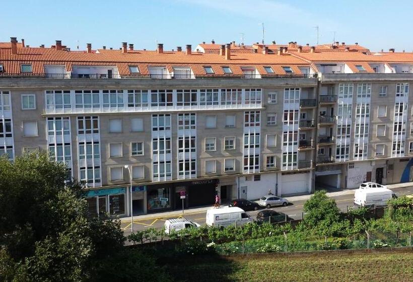 호텔 Pensión Los Trillizos