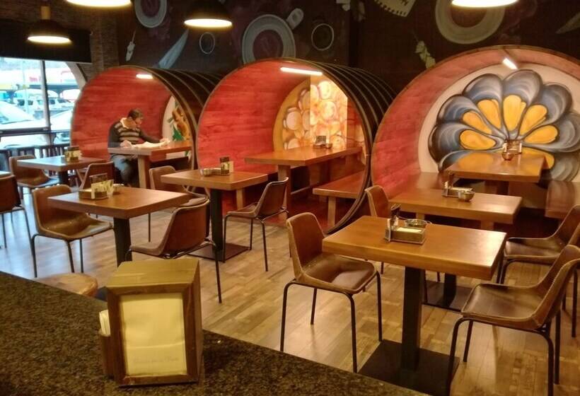 호텔 Pensión Los Trillizos