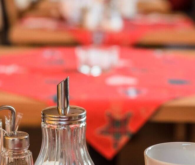 فندق Penzión Darinka