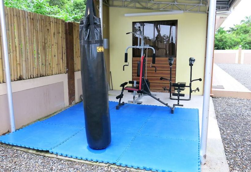 ホテル Relax Divers Bohol