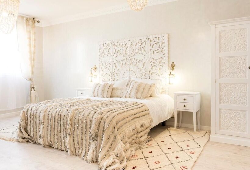 Отель Riad Spa Les Portes De L Orient Tours