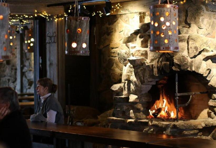 فندق Saariselkä Inn Majatalo Panimo