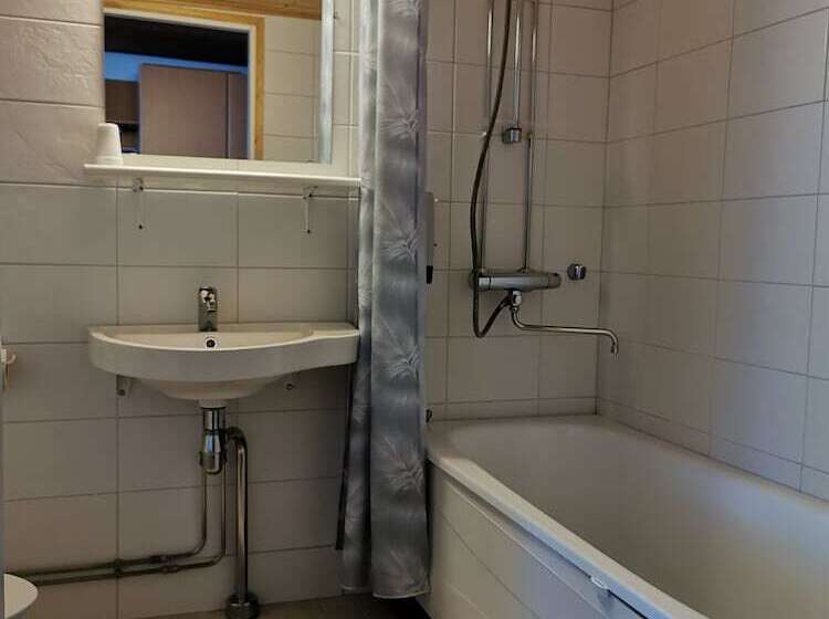 فندق Saariselkä Inn Majatalo Panimo