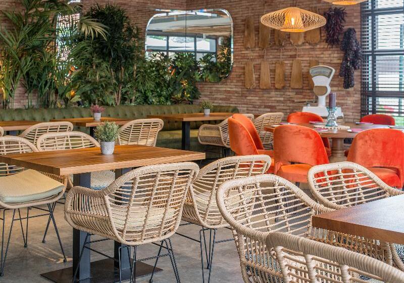 هتل Sevilla Green Suites