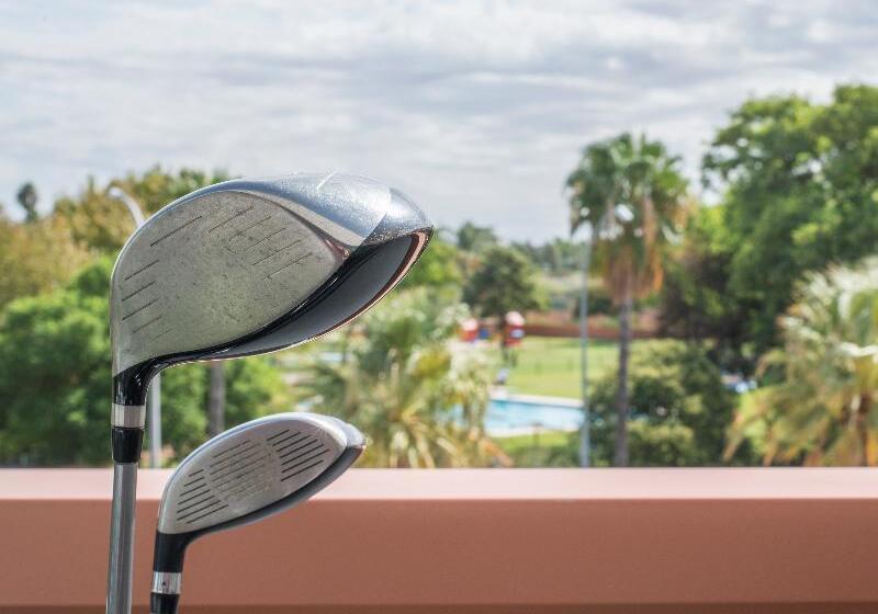 هتل Sevilla Green Suites