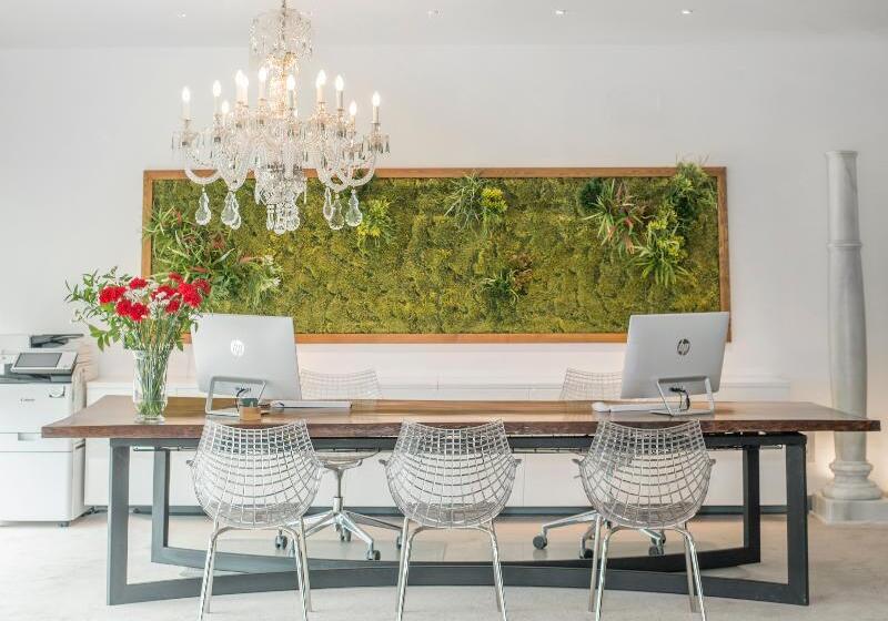 هتل Sevilla Green Suites