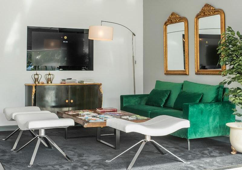 هتل Sevilla Green Suites