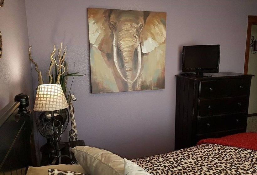 Отель Shangrila Bnb