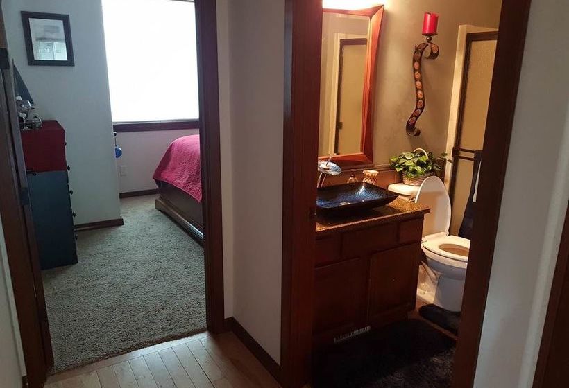 Отель Shangrila Bnb