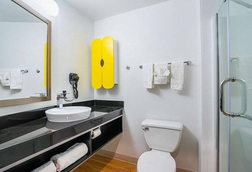 فندق Studio 6buda, Tx