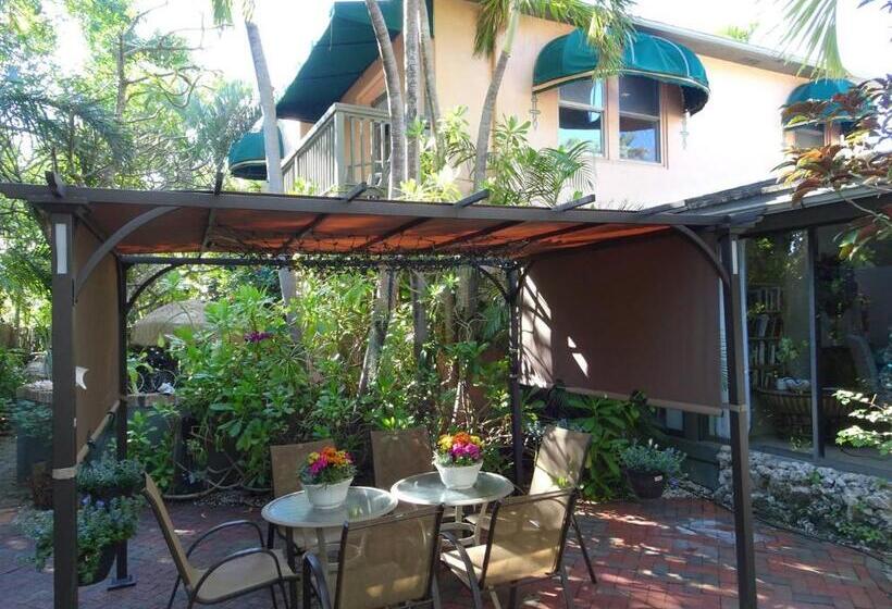 فندق Suite Dreams Inn By The Beach