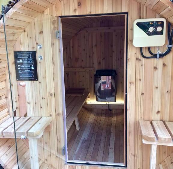 فندق The German Berl Inn