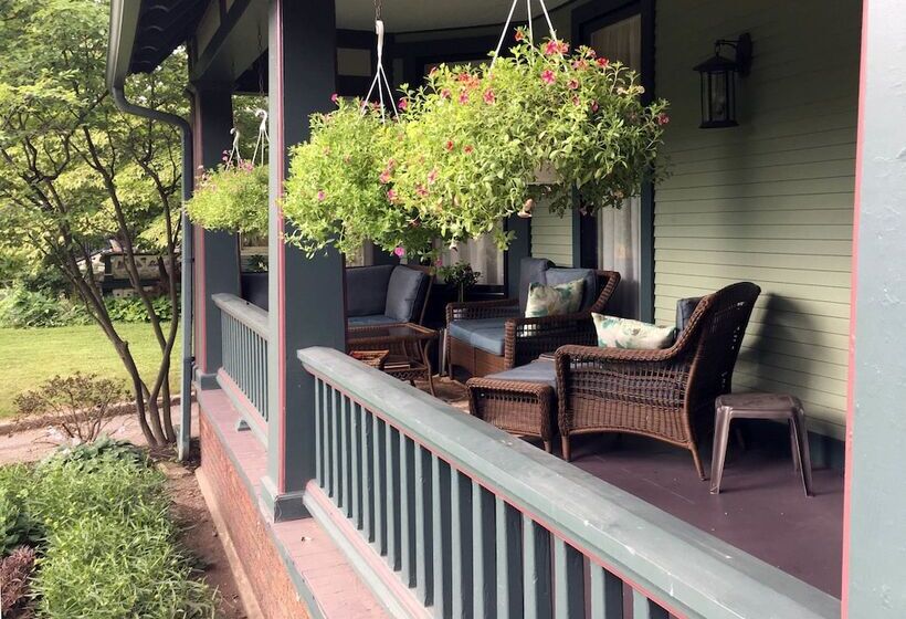 فندق The Parsonage Inn B&b