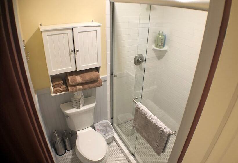 ホテル The Parsonage Inn B&b