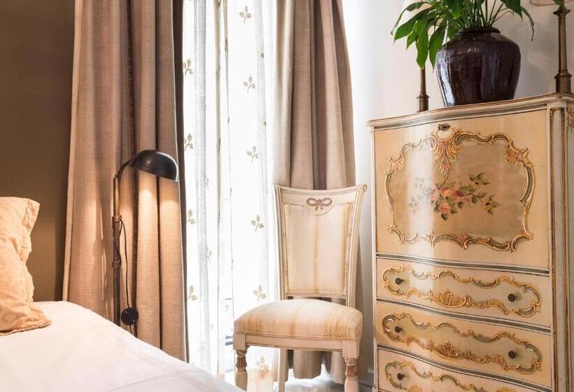 Отель The Town House  Adults Only