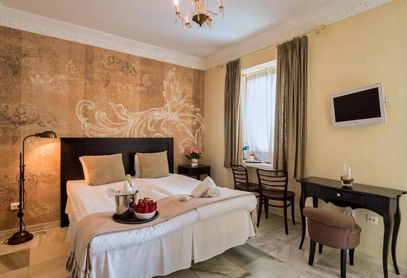 Отель The Town House  Adults Only