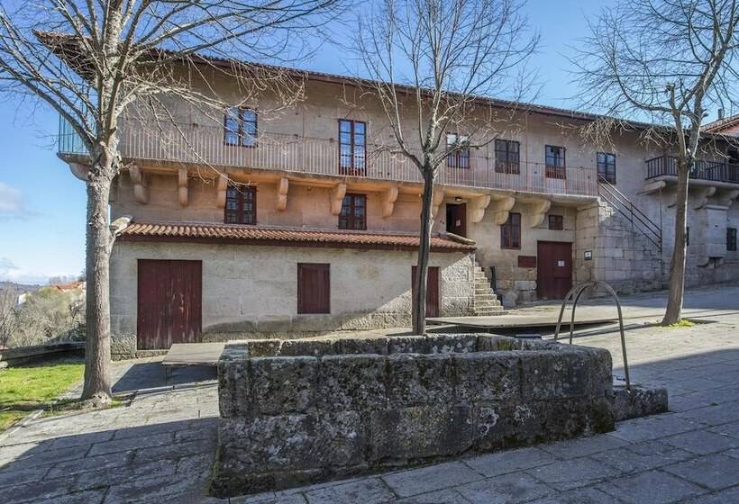 فندق Torre Lombarda