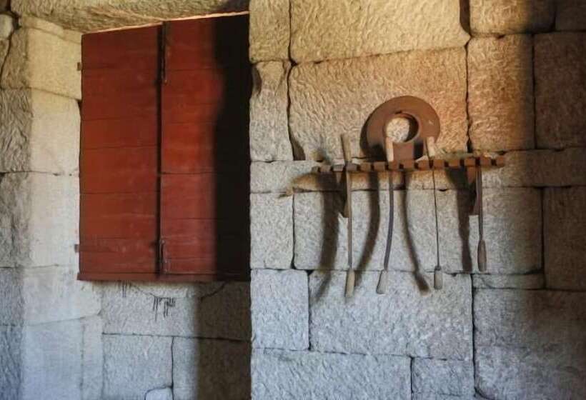 فندق Torre Lombarda