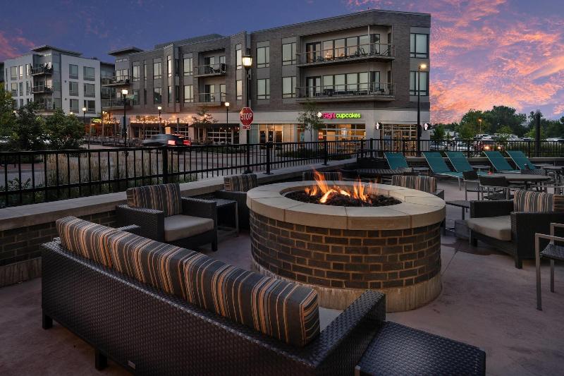 هتل Towneplace Suites By Marriott Milwaukee Oak Creek