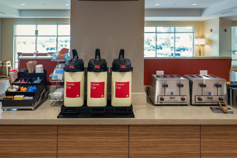 هتل Towneplace Suites By Marriott Milwaukee Oak Creek