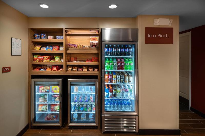 هتل Towneplace Suites By Marriott Milwaukee Oak Creek