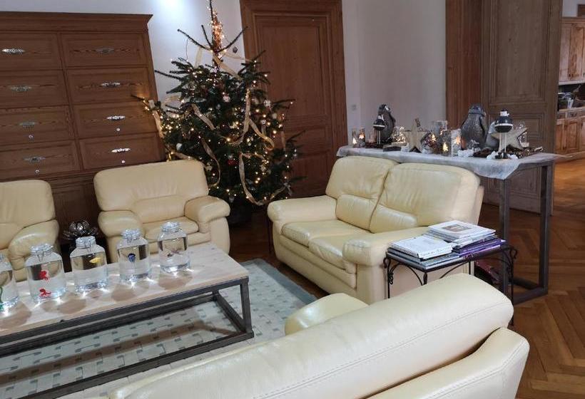 هتل La Villa Ariane