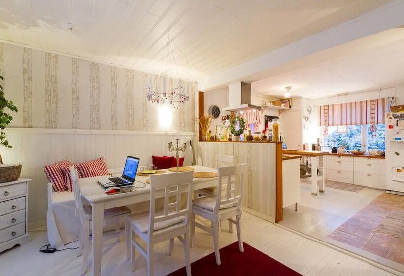 ホテル Villa Virpi